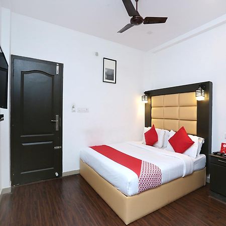 Hotel Qube Kochi Exterior foto