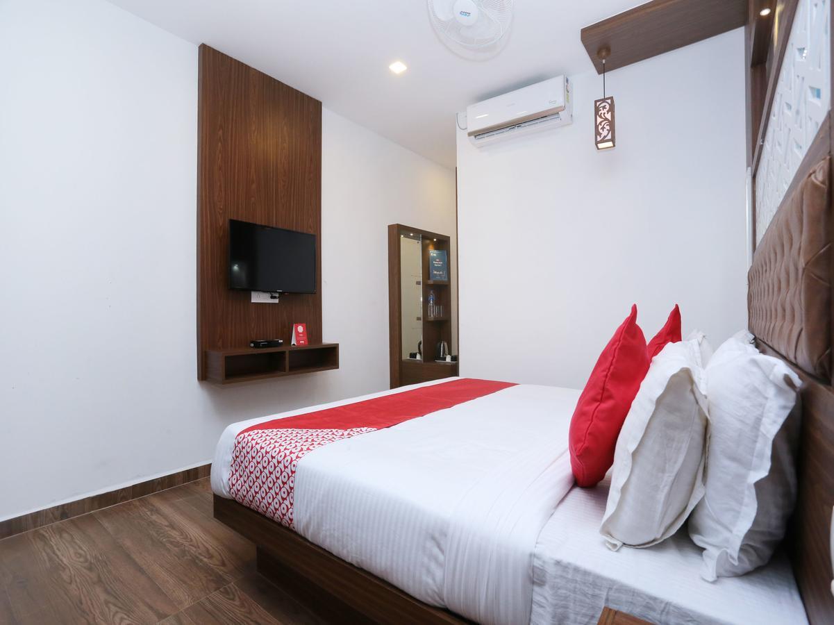 Hotel Qube Kochi Exterior foto